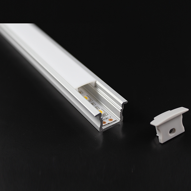 W17.1mm*H15.3mm (largeur intérieure 12.2mm) Profilé en aluminium LED avec aile