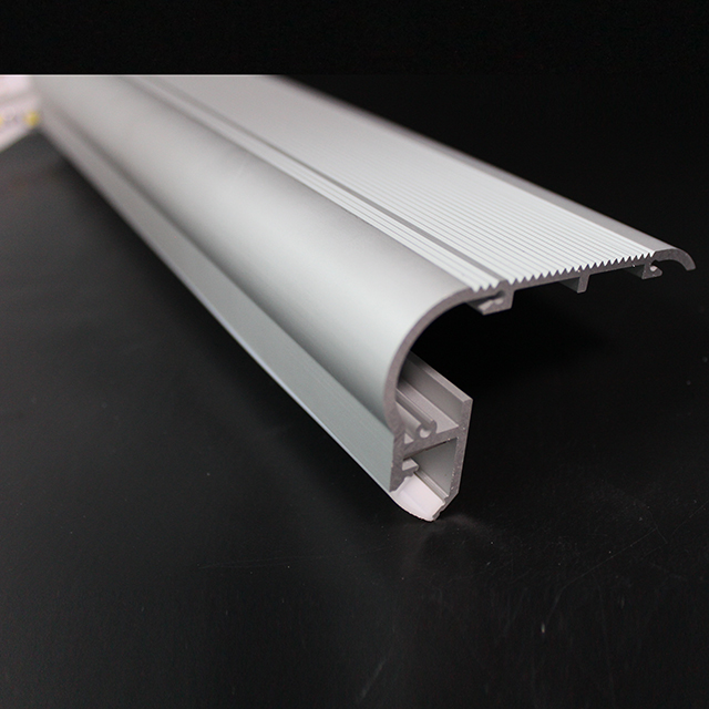 W80mm*H50mm (largeur intérieure 12,2 mm) Profilé en aluminium LED pour escalier